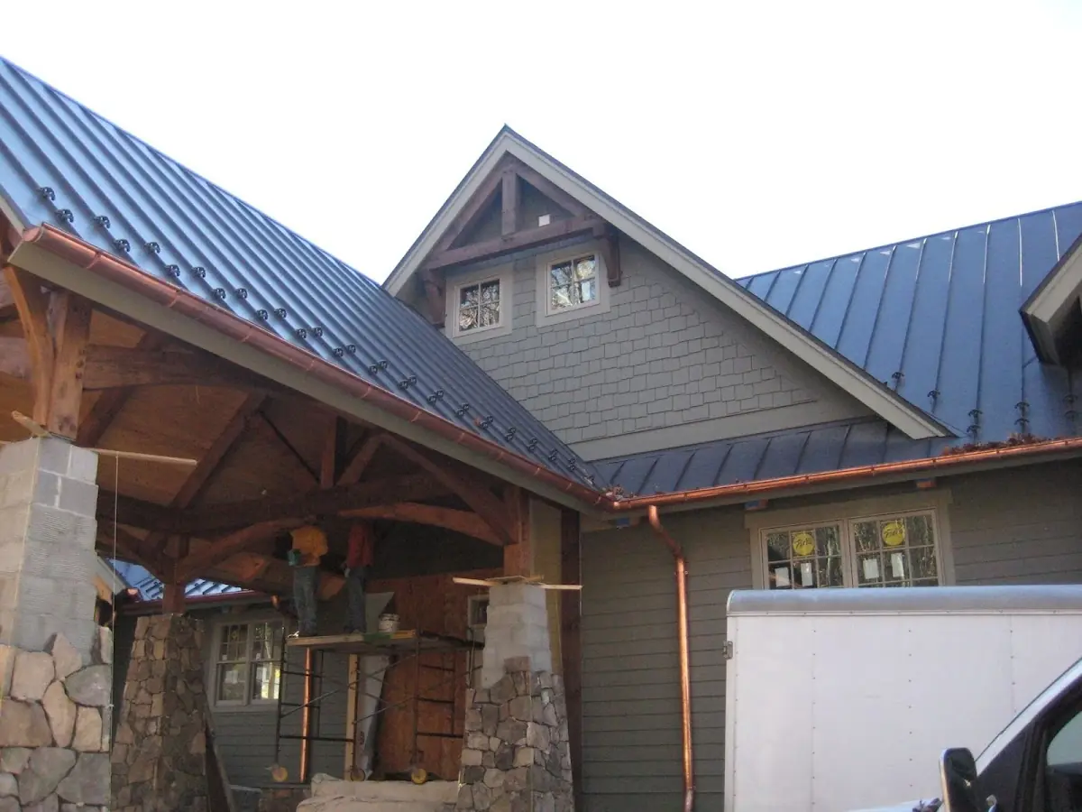 Craftsman Roofing team delivering quality roofing work in Rolling Woods